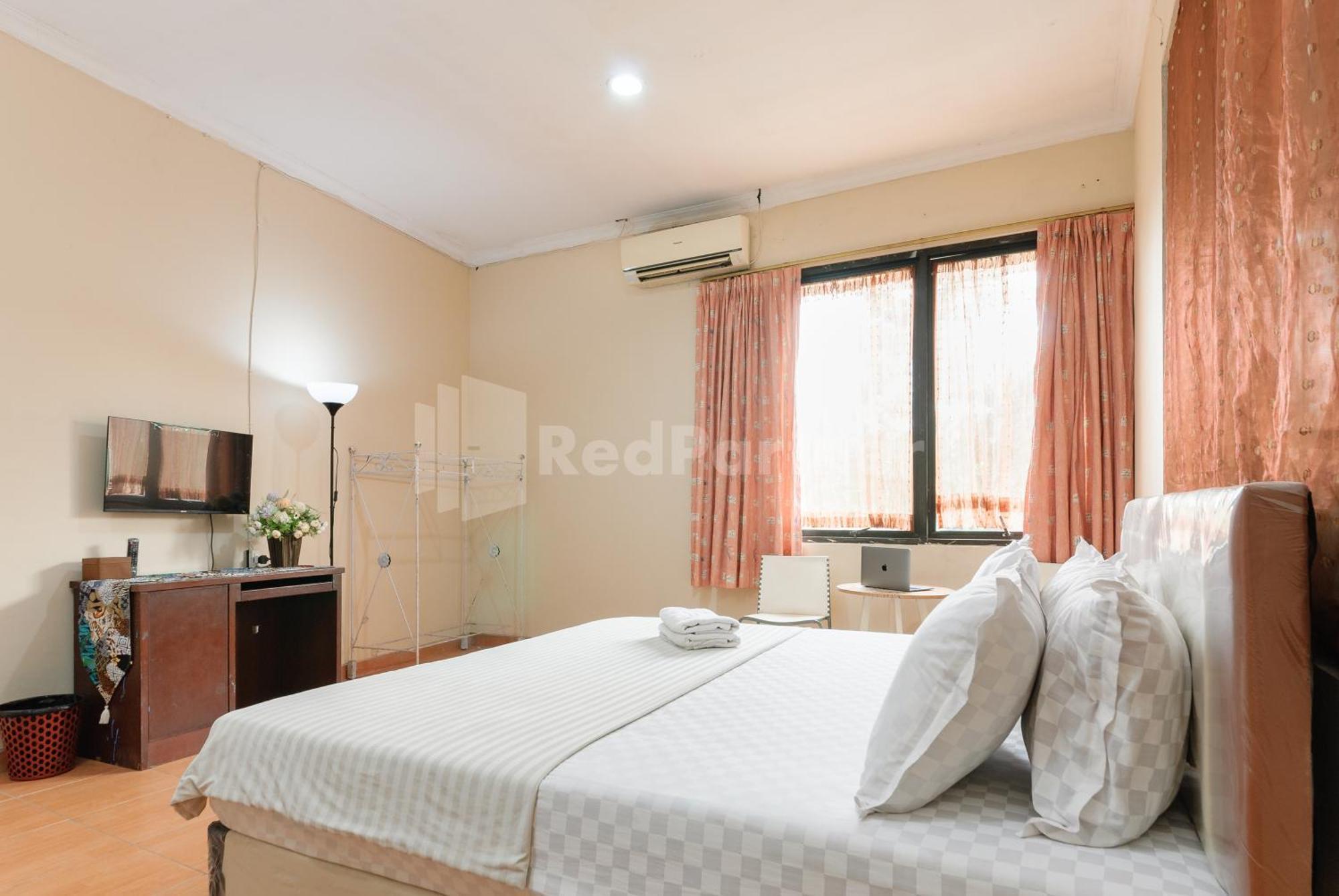 Sr Residence Near Mall Ciputra Cibubur Mitra Reddoorz Бекасі Екстер'єр фото