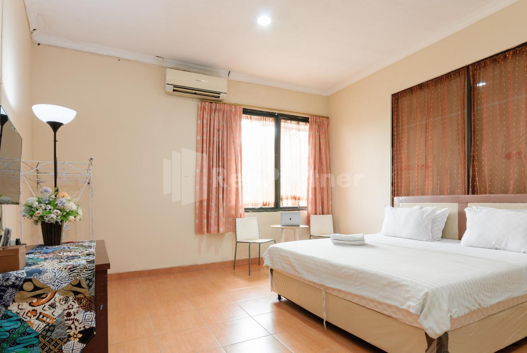 Sr Residence Near Mall Ciputra Cibubur Mitra Reddoorz Бекасі Екстер'єр фото